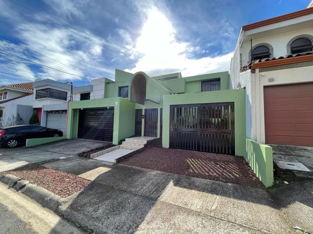سان هوزيه The Rainier Bed & Breakfast 5 المظهر الخارجي الصورة